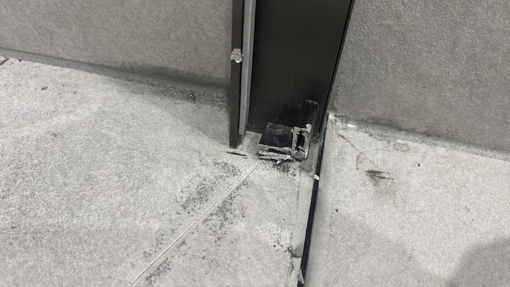 Cracked/chippend tiles, recorded during a pre-purchase inspection in Thornhill Park