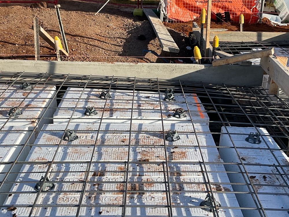 Slab mesh not tied up and dropping out of level before the pour, Strathtulloh